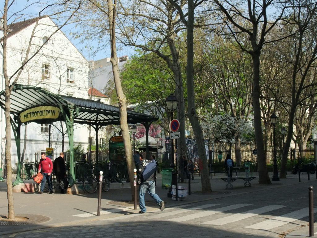 パリ　アベス広場