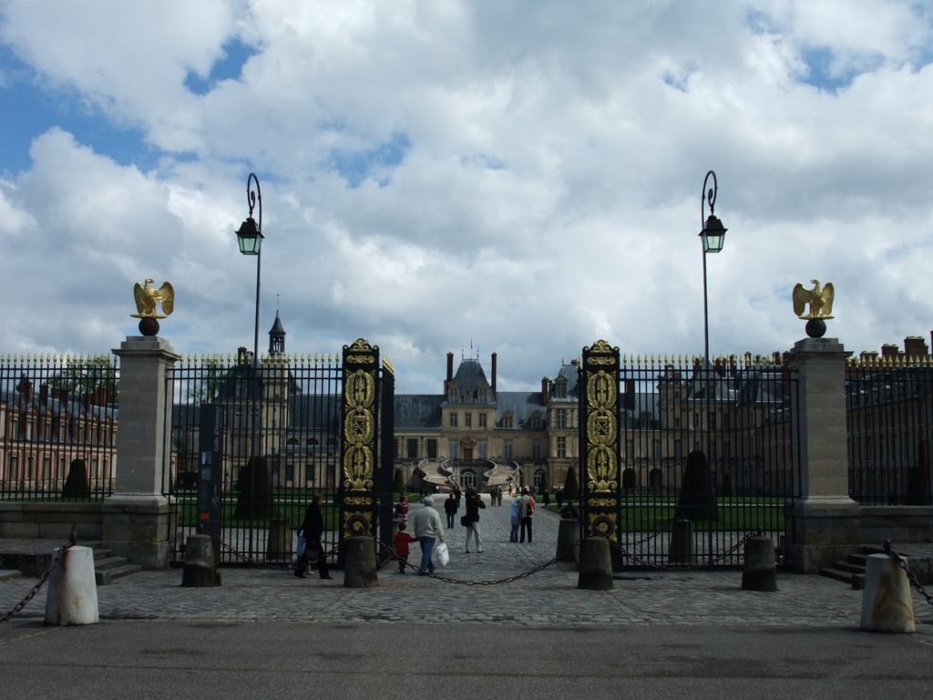 フォンテーヌブロー宮殿　栄誉の鉄格子門